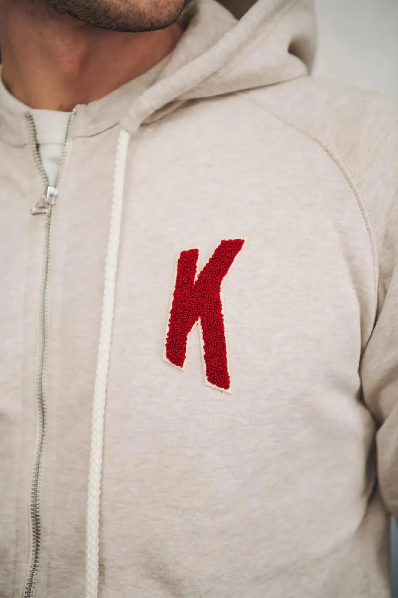 Sweat à Capuche Amande Broderie