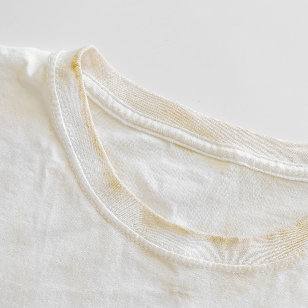 Comment enlever une tâche sur son t-shirt blanc ?